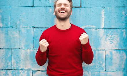 man-in-red-crew-neck-sweatshirt-photography-941693