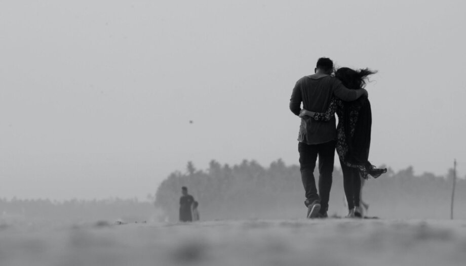 pexels-manu-mangalassery-1077469